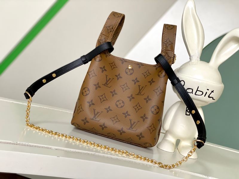 Louis Vuitton Hobo Bags